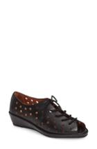 Women's L'amour Des Pieds Boccoo Perforated Lace-up Oxford M - Black