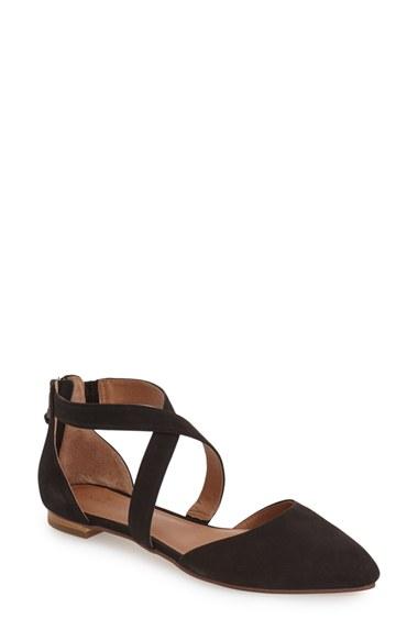 Women's Caslon 'aubry' Pointy Toe Flat M - Black