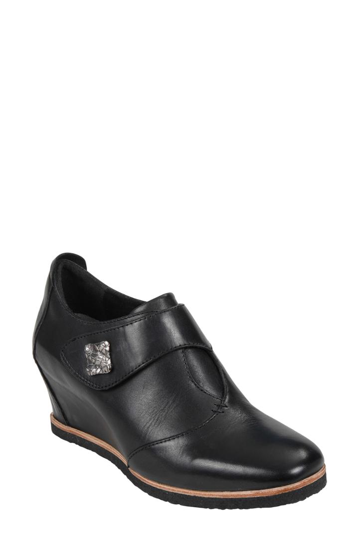 Women's Earth Zanza Wedge Bootie .5 M - Black