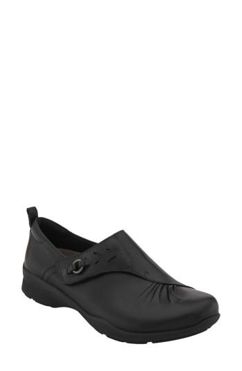 Women's Earth Amity Loafer M - Black