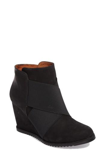 Women's Gentle Souls Georgia Wedge Bootie M - Black