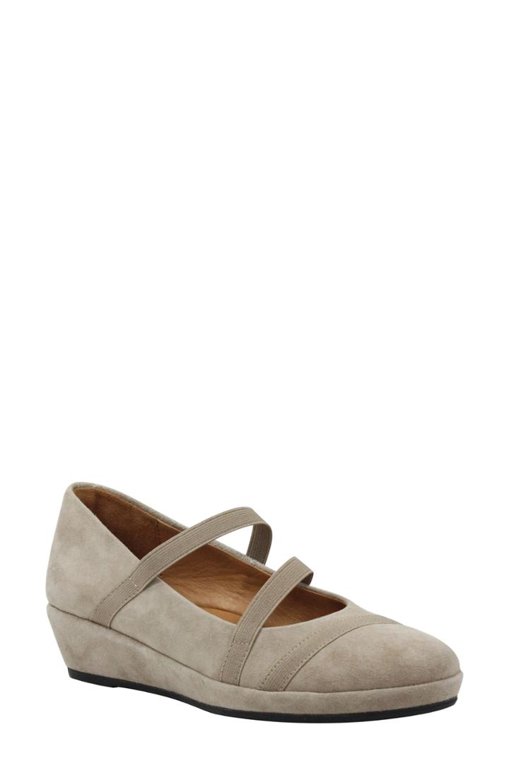 Women's L'amour Des Pieds Berency Wedge M - Beige