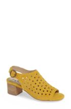 Women's Bos. & Co. Toos Sandal .5-6us / 36eu - Yellow