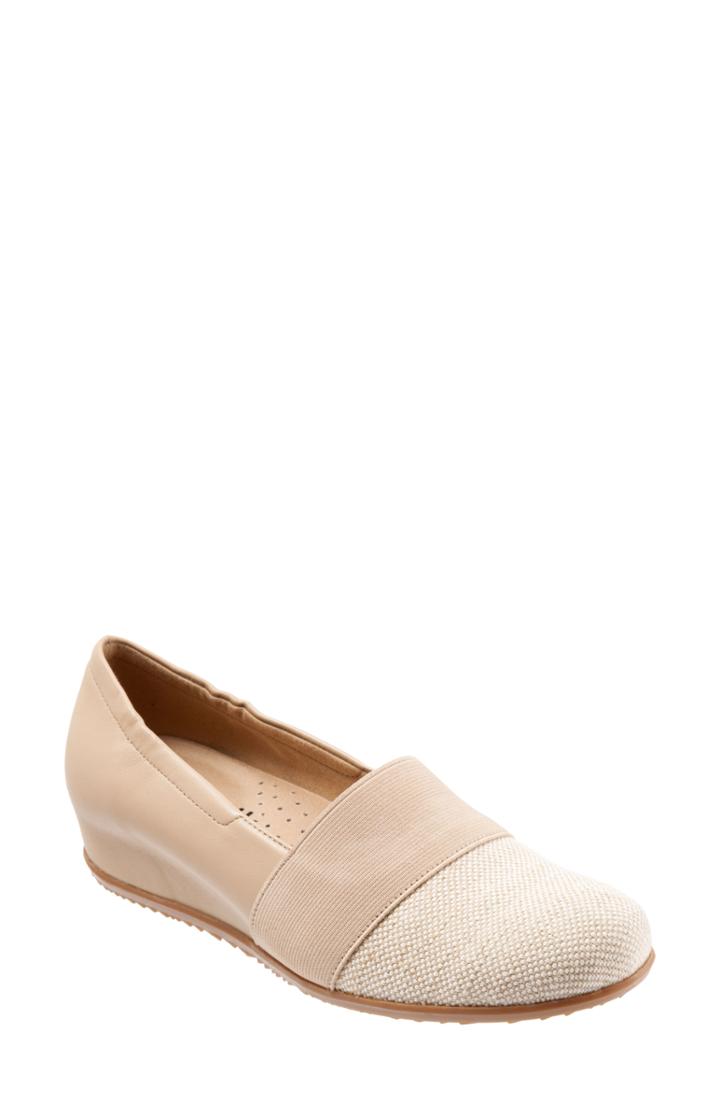 Women's Softwalk Wonder Slip-on .5 M - Beige