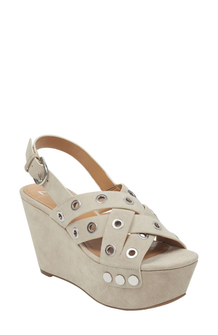 Women's Marc Fisher Ltd Bloom Platform Sandal .5 M - Beige