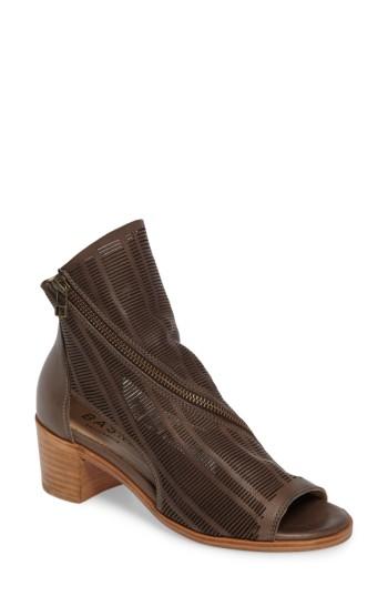 Women's Baske California Azalea Angle Zip Bootie M - Grey