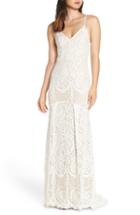 Women's Lulus Flynn Lace Gown With Train - White