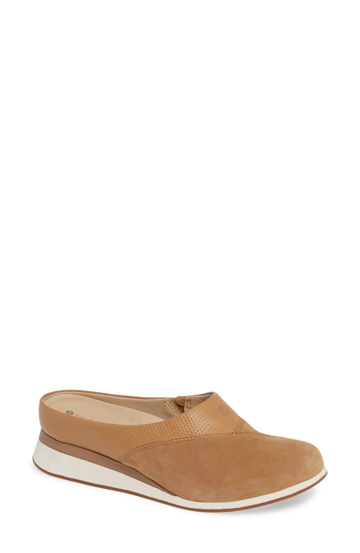 Women's Hush Puppies Evaro Slip-on Sneaker .5 M - Beige