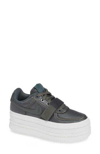Women's Nike Vandal 2k Sneaker M - Green