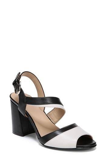 Women's Naturalizer Terah Sandal M - White