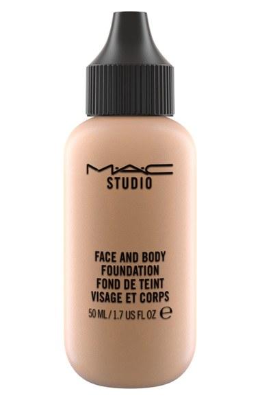 Mac Face & Body Foundation - C7