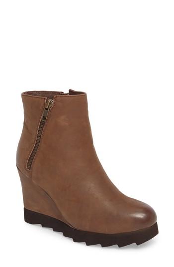 Women's Callisto Kairra Wedge Bootie M - Beige