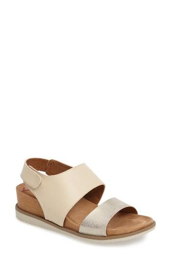 Women's Comfortiva Leslie Wedge Sandal