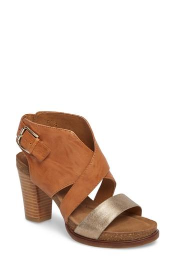 Women's Sofft Christine Sandal M - Brown