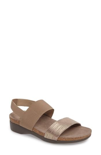 Women's Munro 'pisces' Sandal .5 W - Metallic