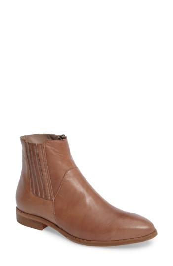 Women's Italeau Lunella Water-resistant Chelsea Bootie M - Brown