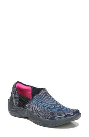 Women's Bzees Tiger Slip-on Sneaker .5 M - Blue