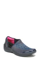 Women's Bzees Tiger Slip-on Sneaker .5 M - Blue