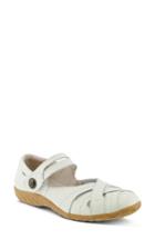 Women's Spring Step Hearts Flat .5-6us / 36eu - White