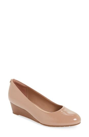 Women's Clarks Vendra Bloom Wedge Pump M - Beige