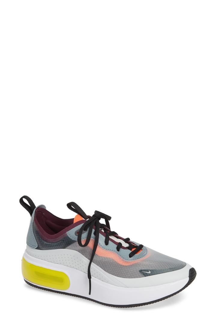 Women's Nike Air Max Dia Se Running Shoe M - Black