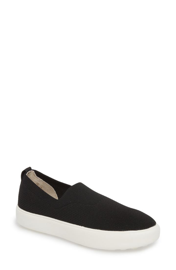 Women's Kodiak Cross Strap Sports Sneaker