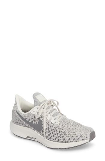 Women's Nike Air Zoom Pegasus 35 Running Shoe M - White