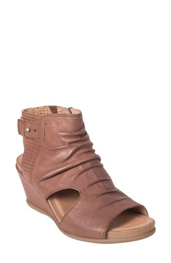 Women's Earth Sweetpea Wedge M - Brown