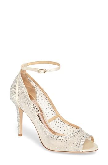 Women's Badgley Mischka Weylin Ankle Strap Pump .5 M - White