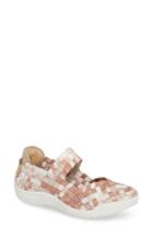 Women's Bernie Mev. Rigged Charm Sneaker Us / 37eu - Beige