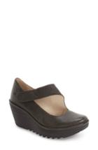Women's Fly London 'yasi' Wedge Pump .5-6us / 36eu - Beige