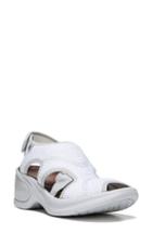 Women's Bzees Kiss Sandal M - White