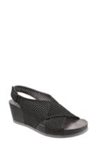 Women's Softwalk Hansford Wedge Sandal M - Black