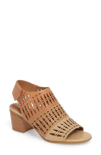 Women's Comfortiva Ally Sandal M - Brown