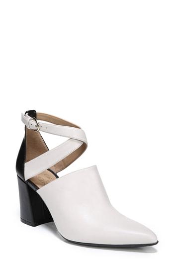 Women's Naturalizer Holland Cross Strap Pump M - White