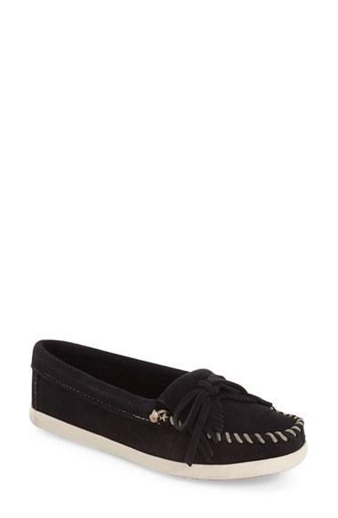 Women's Minnetonka 'newport Kilty' Moccasin Flat M - Black