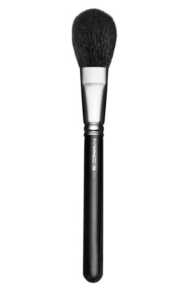 Mac 150 Large Powder Brush