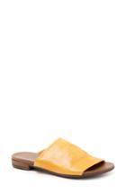 Women's Bueno Turner Slide Sandal .5-6us / 36eu - Yellow