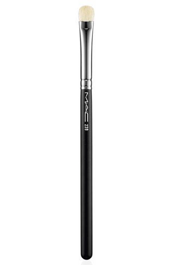 Mac 239 Eye Shading Brush