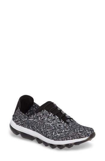 Women's Bernie Mev. 'gummies Victoria' Stretch Woven Slip-on Sneaker Us / 38eu - Grey