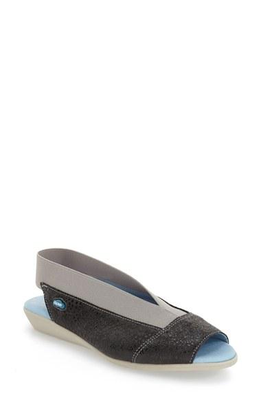 Women's Cloud 'caliber' Peep Toe Leather Flat .5us / 38eu - Black