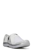 Women's Bzees Balance Sneaker .5 M - White