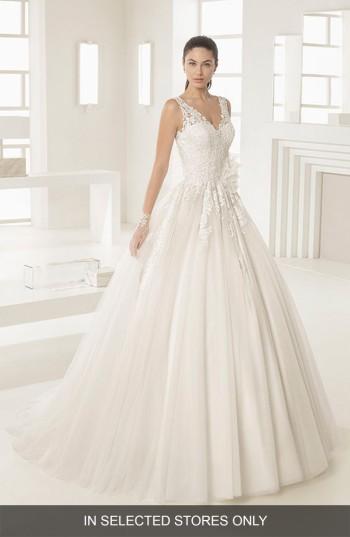 Women's Two By Rosa Clara Octubre V-neck Lace & Tulle Ballgown, Size In Store Only - Beige
