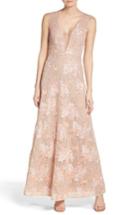 Women's Bcbgmaxazria Illusion V-neck Lace Gown