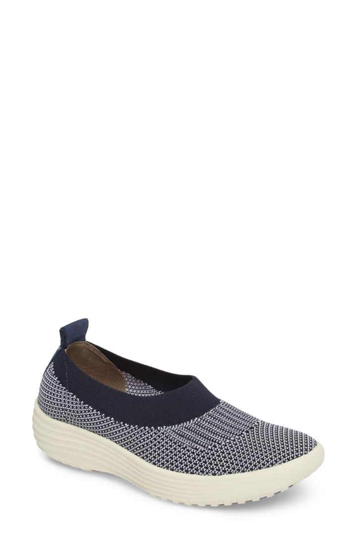 Women's Bionica Merigold Slip-on Sock Fit Sneaker .5 M - Blue