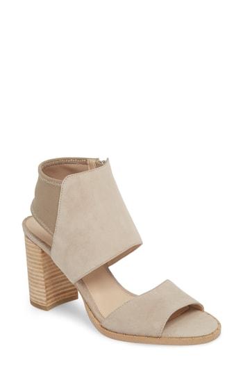 Women's Pelle Moda Grey Sandal .5 M - Grey