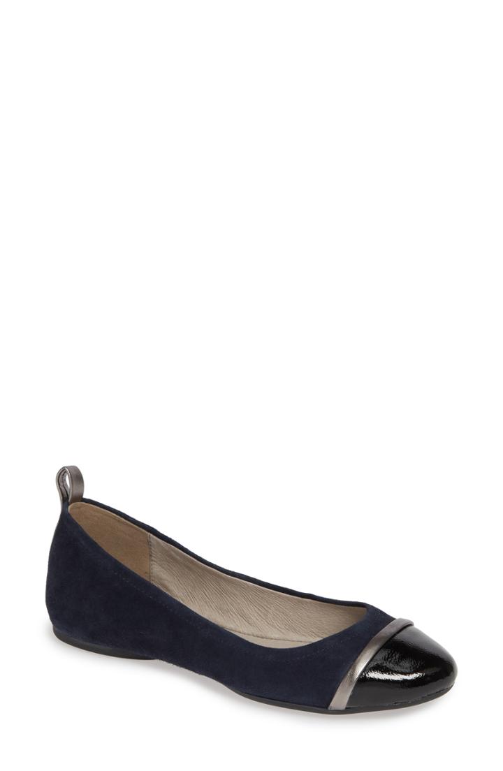 Women's Pelle Moda Willis Cap Toe Flat M - Blue