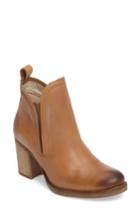 Women's Bos. & Co. Belfielding Waterproof Chelsea Boot .5-7us / 37eu - Beige