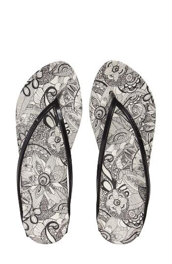 Women's Sakroots Jetty Flip Flop M - Black