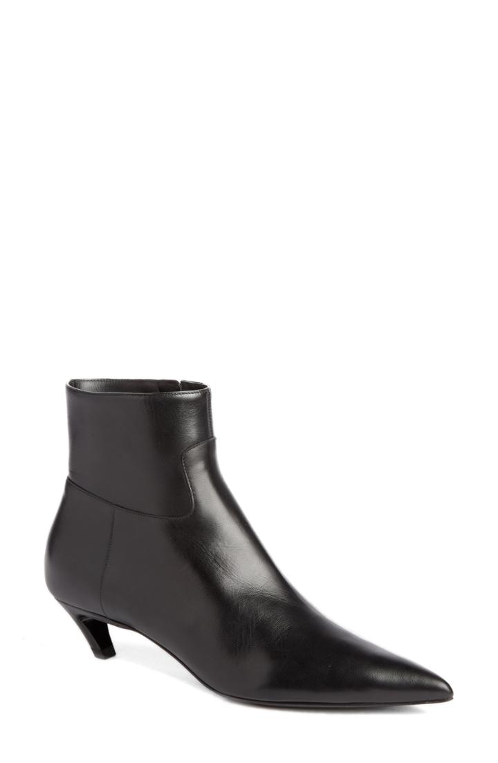 Women's Balenciaga Pointy Toe Bootie .5us / 37.5eu - Black